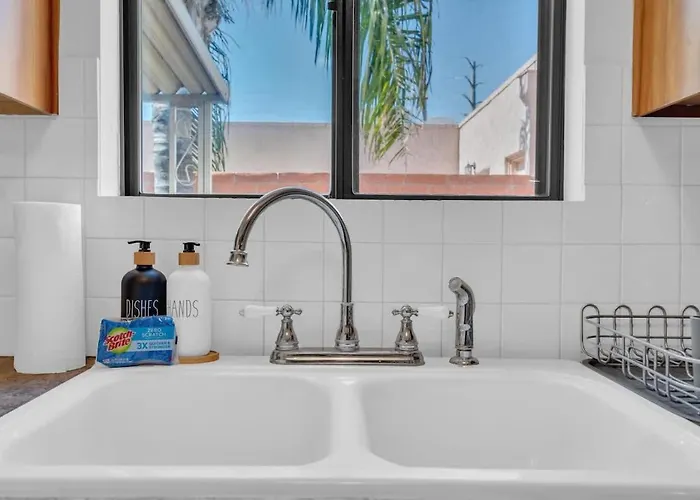 Holiday home Warm & Quaint Retreat With Pool Tucson